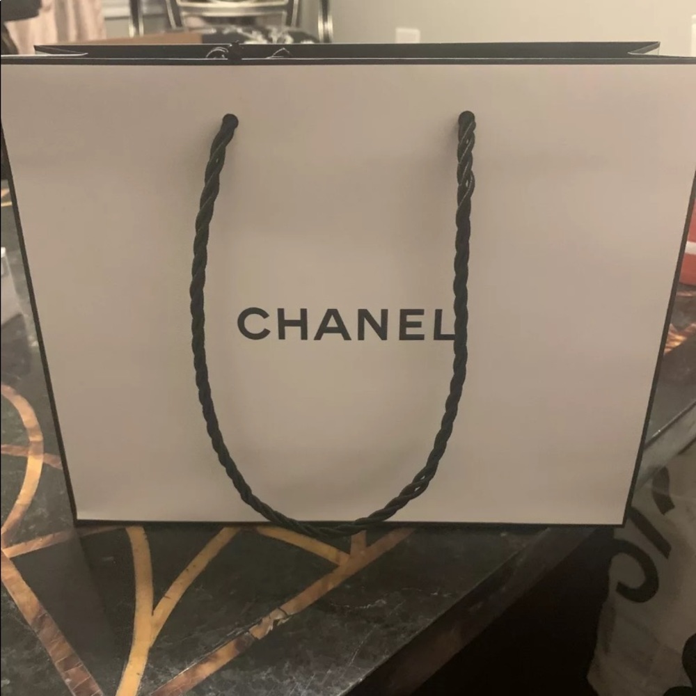New CHANEL 11.5x9.5x5 Paper Bag Gift Tote